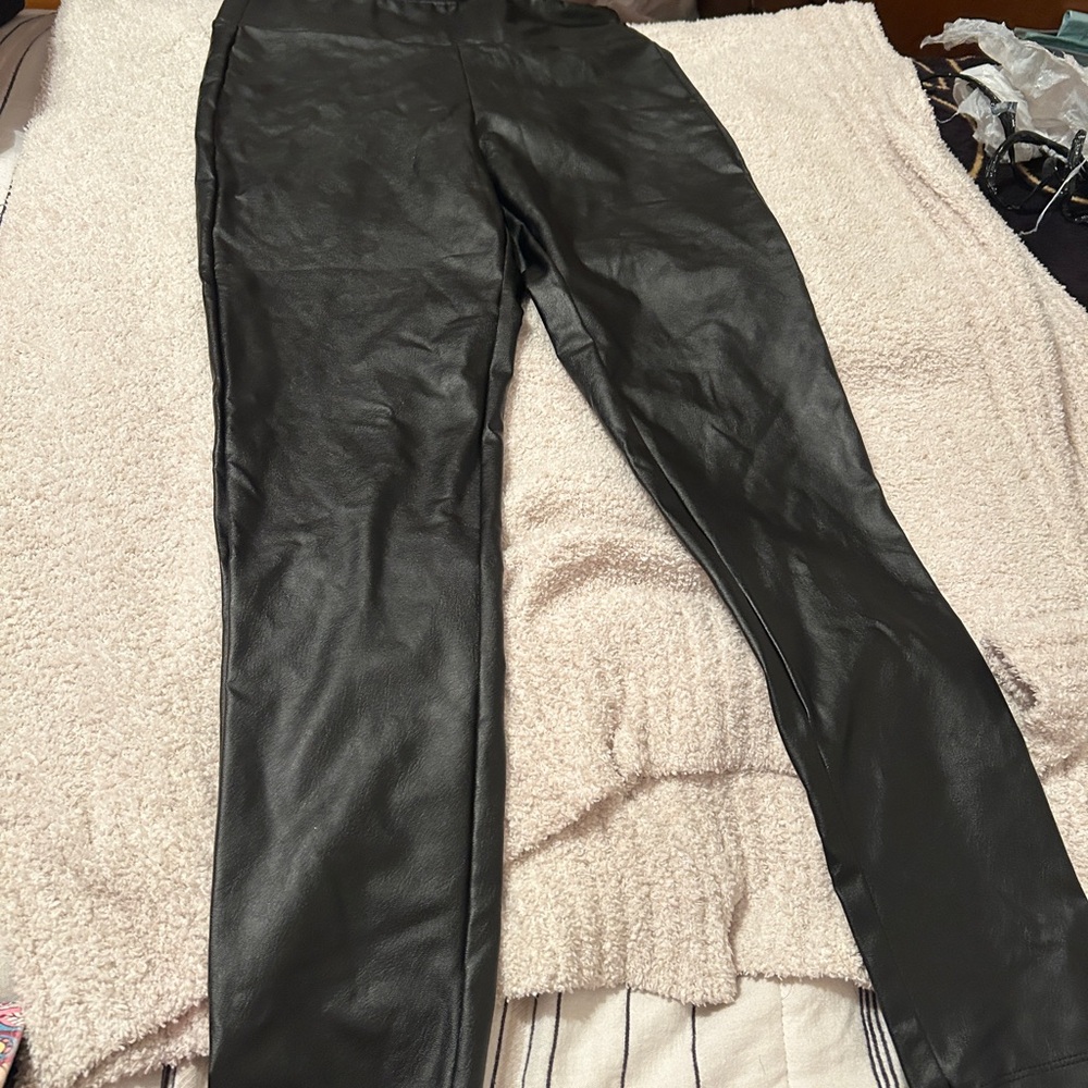 Kendall & Kylie Black Straight Leg Pants